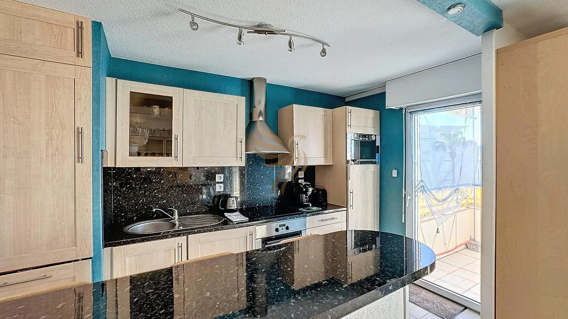 Appart 4 Pers - L'Echapee D'Ipanema, Classe 2 Etoiles - Terrasse, Garage, Piscine, 750 M Plage - Capitalchic Services Frejus France