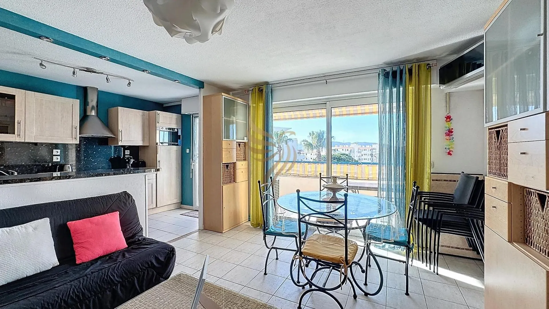 Apartment Appart 4 Pers - L'Echapee D'Ipanema, Classe 2 Etoiles - Terrasse, Garage, Piscine, 750 M Plage - Capitalchic Services Frejus
