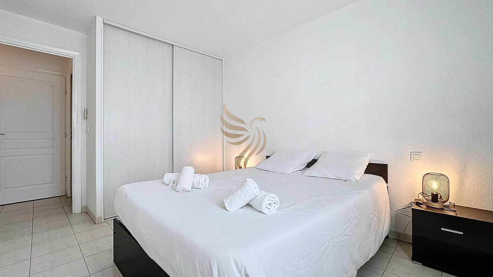 Appart 4 Pers - L'Echapee D'Ipanema, Classe 2 Etoiles - Terrasse, Garage, Piscine, 750 M Plage - Capitalchic Services Frejus Apartment